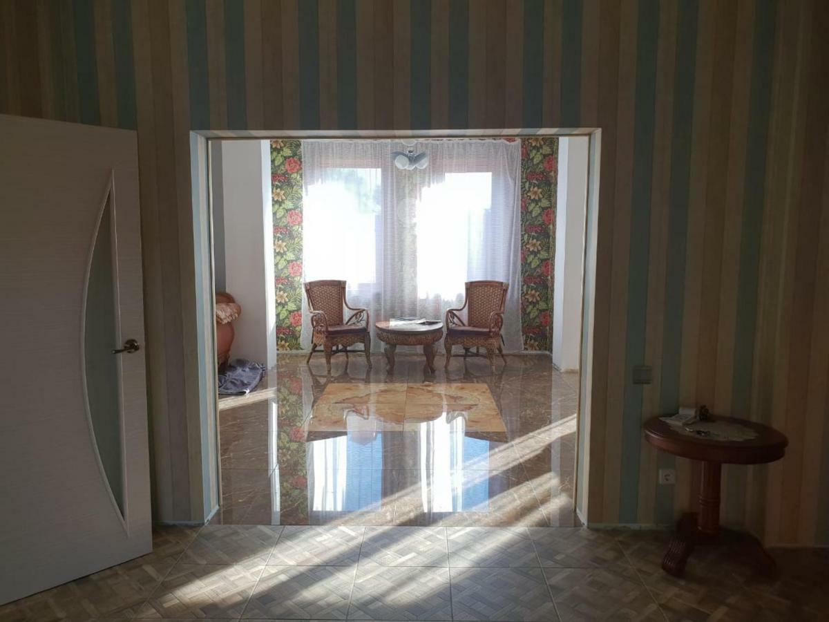 Guest House On Naberezhnaya St Байкалск Екстериор снимка